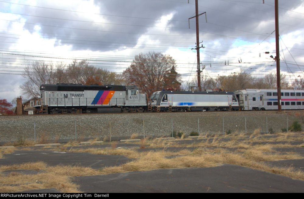 NJT 4111, 4603 on a WB shop move